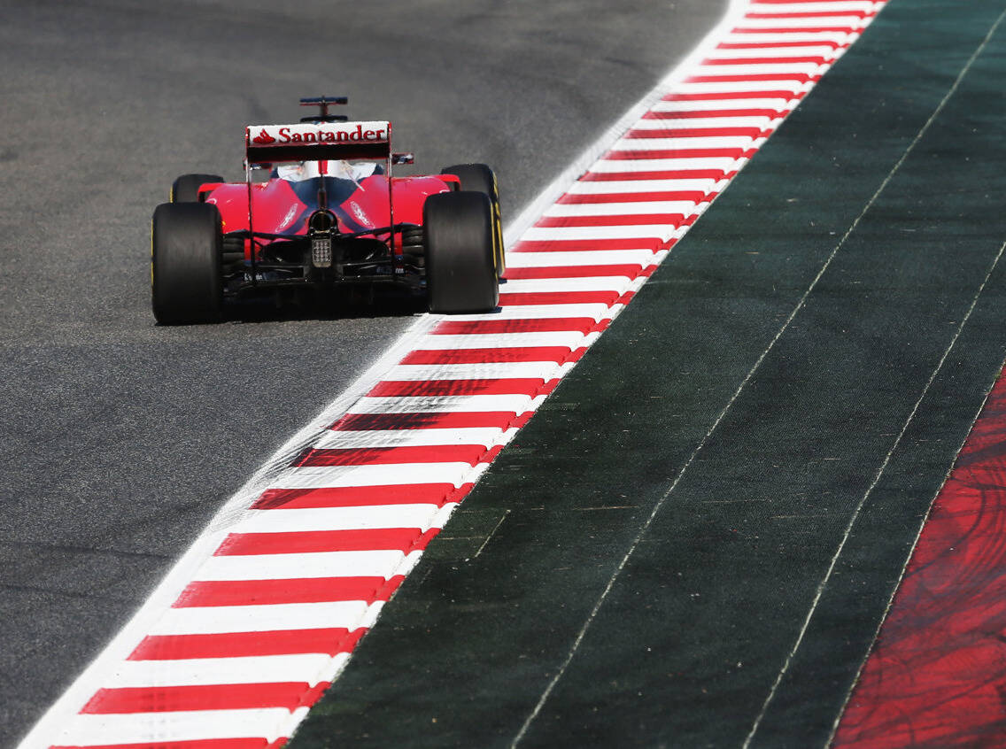 Foto zur News: Formel 1 Barcelona 2016: Vettel Schnellster mit weichen Reifen