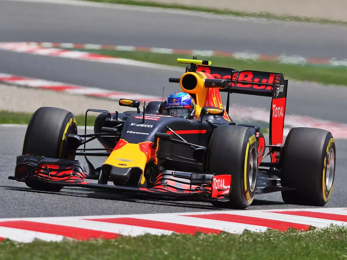 Foto zur News: "Noch nicht am Limit": Verstappens erstes Red-Bull-Training