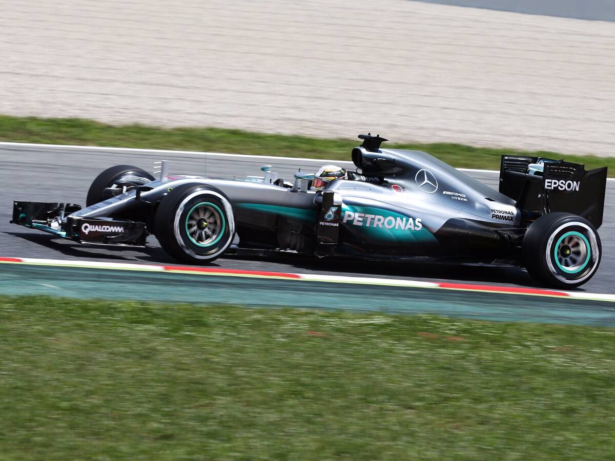 Foto zur News: Mercedes unter Druck: Hamilton rätselt über schlechte Balance