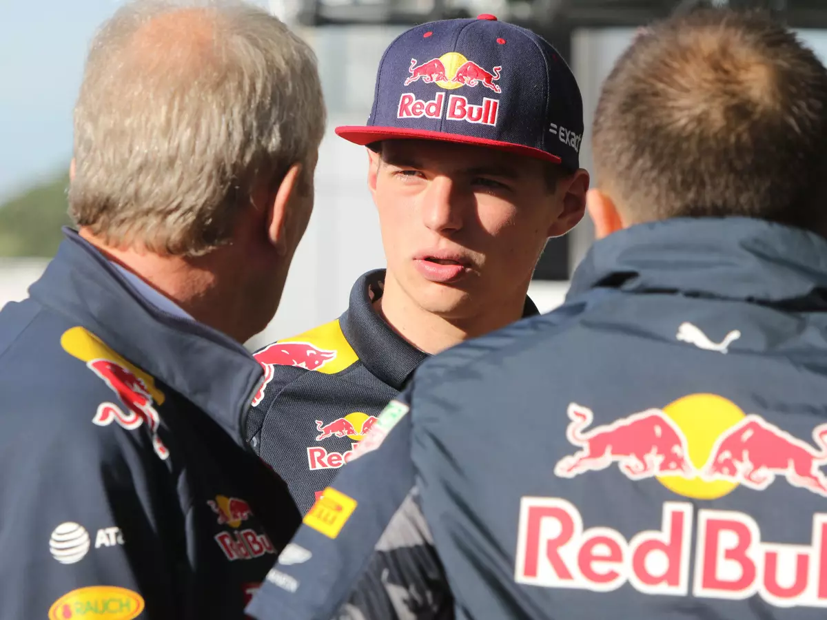 Max Verstappen, Helmut Marko Foto zur News: Helmut Marko: Max Verstappen muss Ricciardo nicht schlagen
