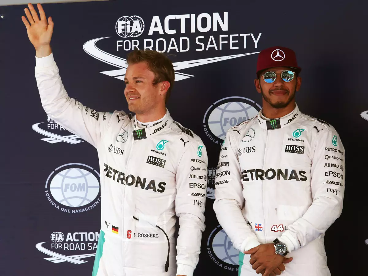 Nico Rosberg, Lewis Hamilton Foto zur News: Mercedes: Hamilton schlägt mit Rosberg-Abstimmung zurück