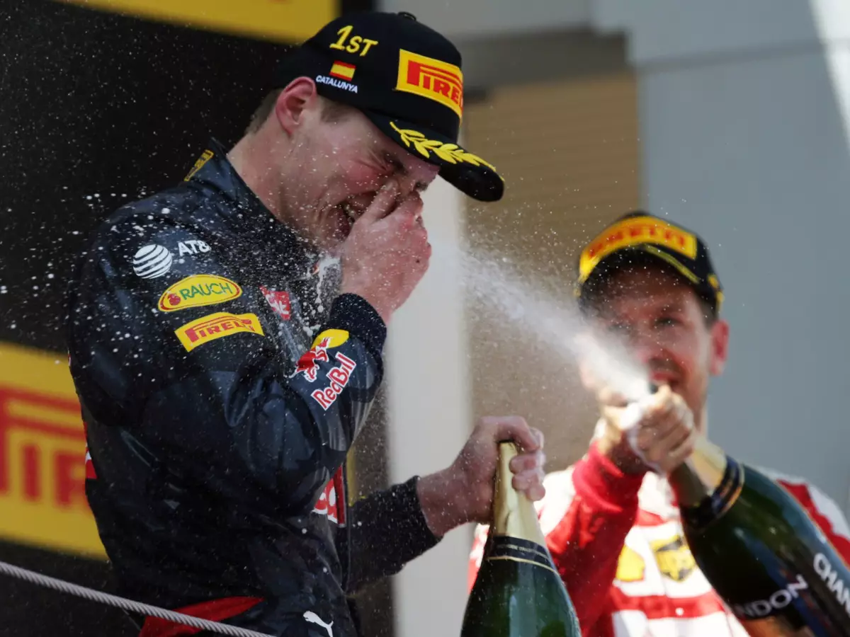 Foto zur News: Tränen und Champagner: Verstappens emotionaler Rekordsieg