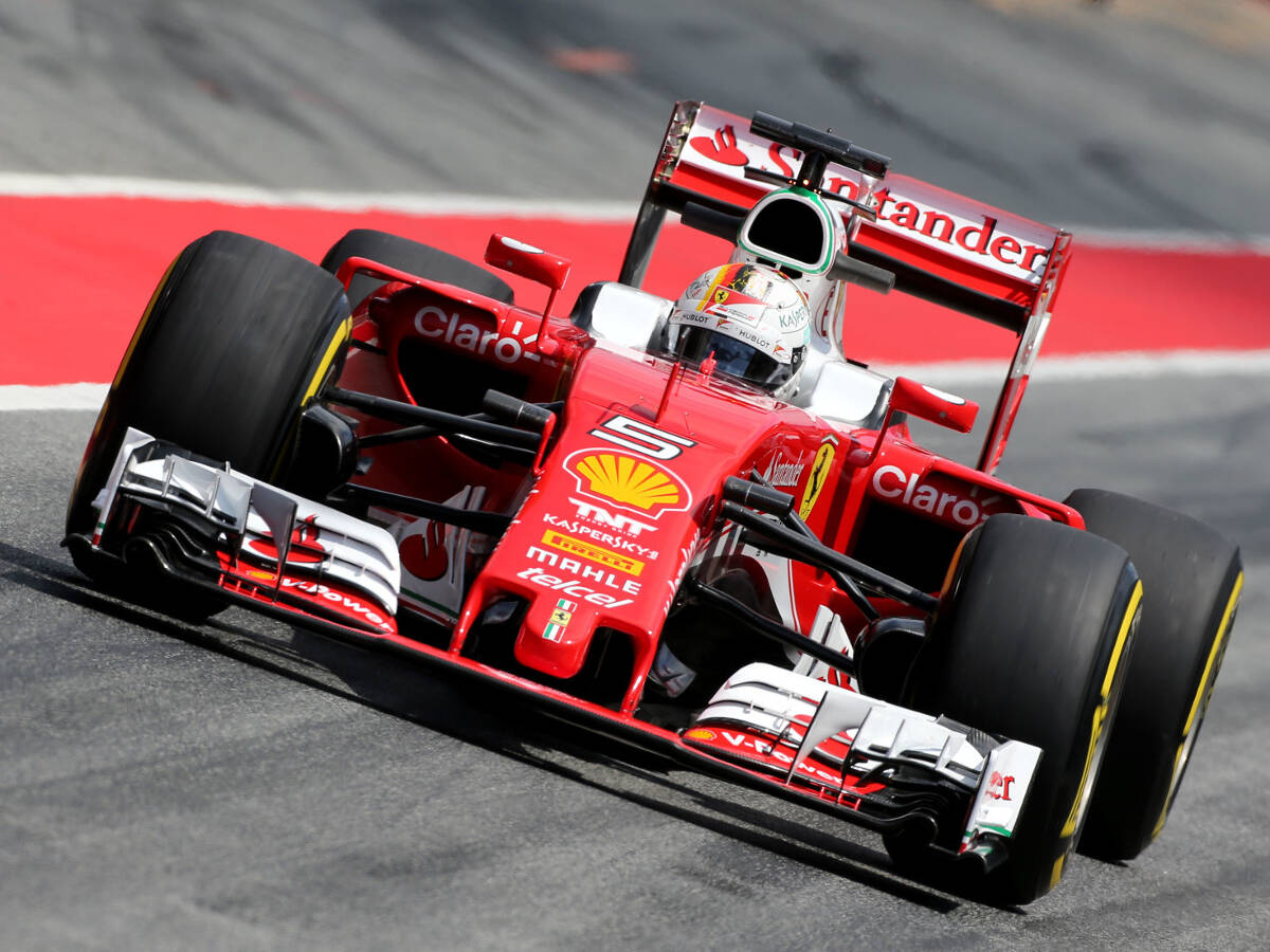 Foto zur News: Formel 1 Testfahrten Barcelona: Vettel schneller als Rosberg