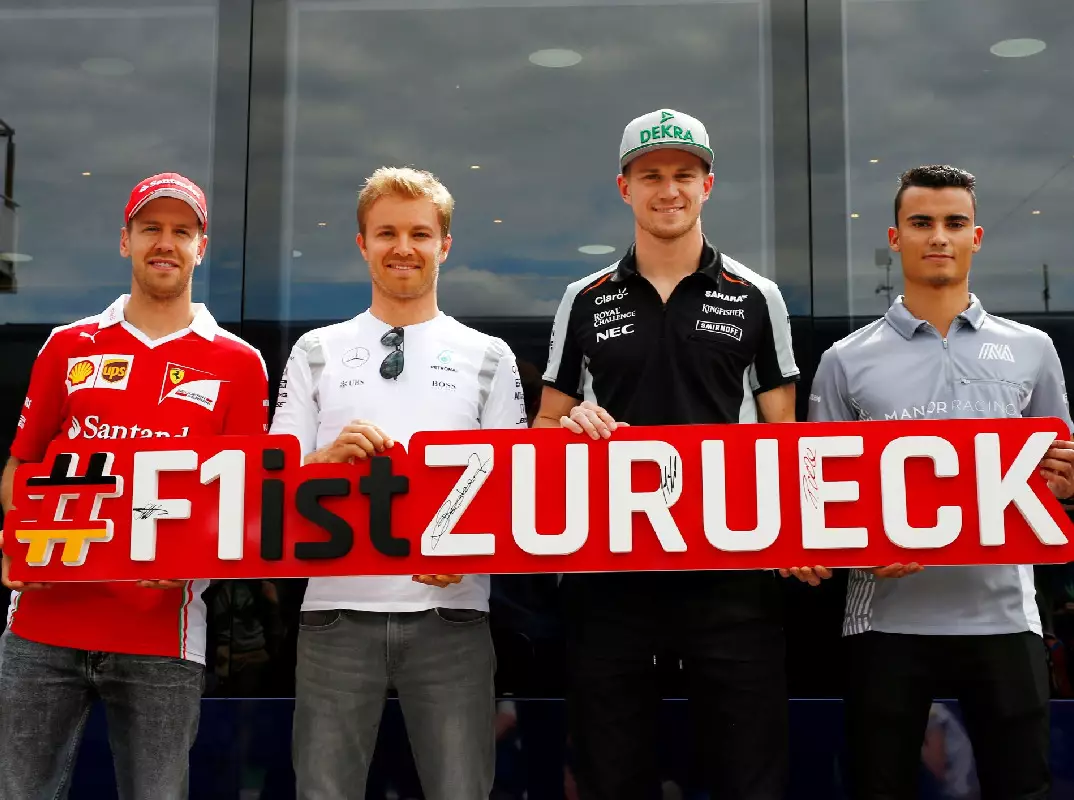 Foto zur News: Ein Hashtag, der alle zusammenbringt: #F1istZURUECK