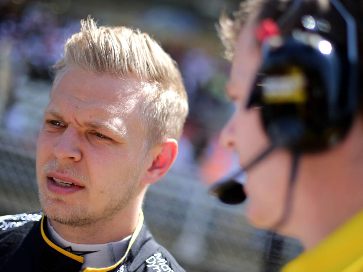 Foto zur News: Renault: Magnussen entschuldigt sich für teaminterne Kollision