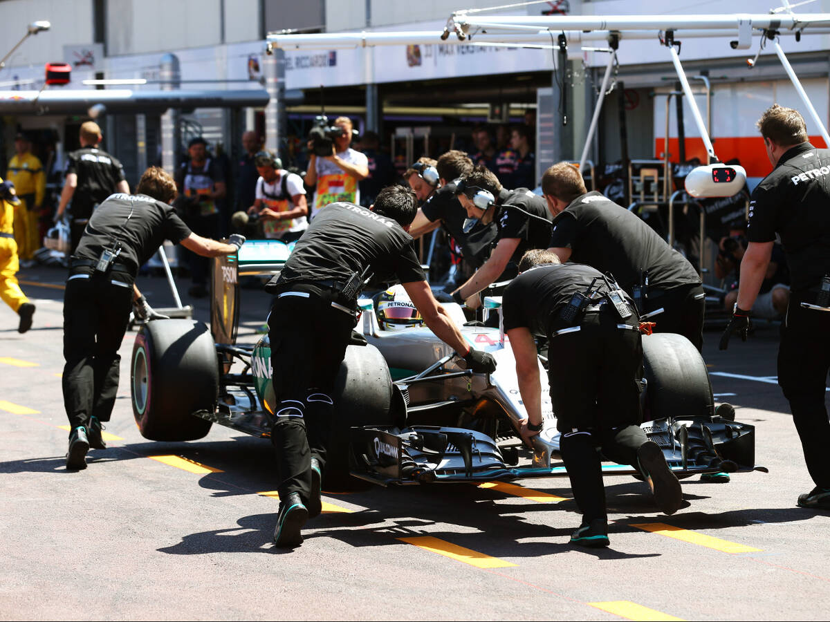 Foto zur News: Mercedes: Benzintemperatur im Rennen "kein Problem mehr"