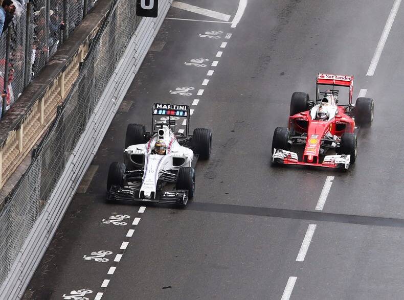 Foto zur News: Sebastian Vettel verteidigt Ferrari: "Das geht auf meine Kappe"