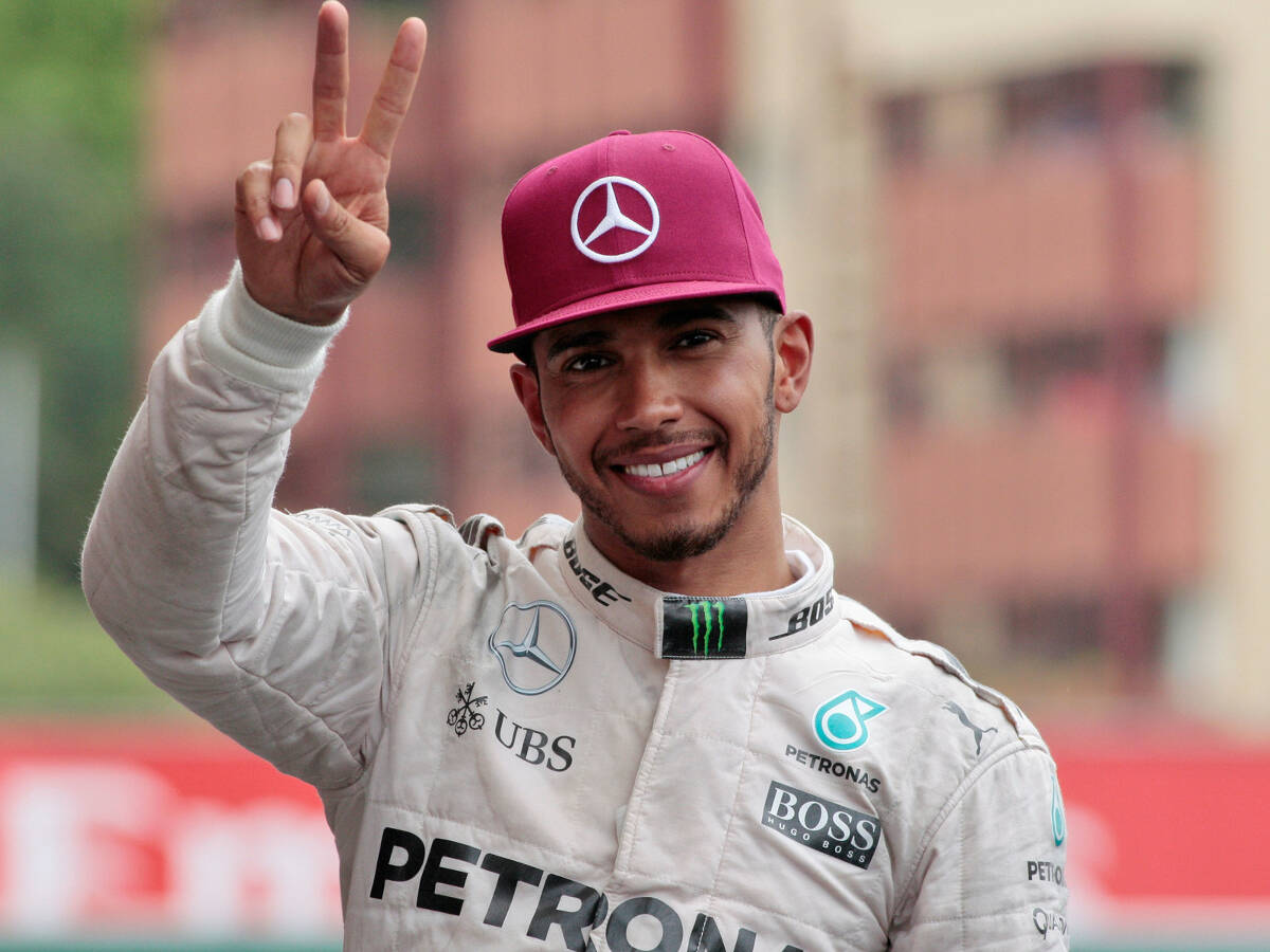 Foto zur News: "Dschungelkönig": Lewis Hamilton probt für Schauspielkarriere