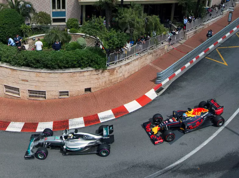 Foto zur News: Mercedes vor Montreal: "Red Bull kann gefährlich werden"