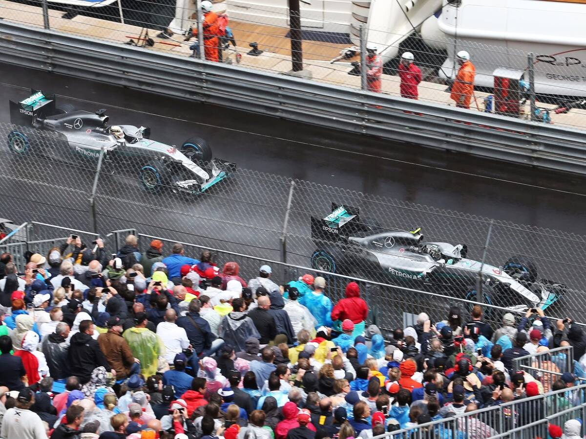 Foto zur News: Hamilton: Mega-Manöver gegen Rosberg am Casino geplant