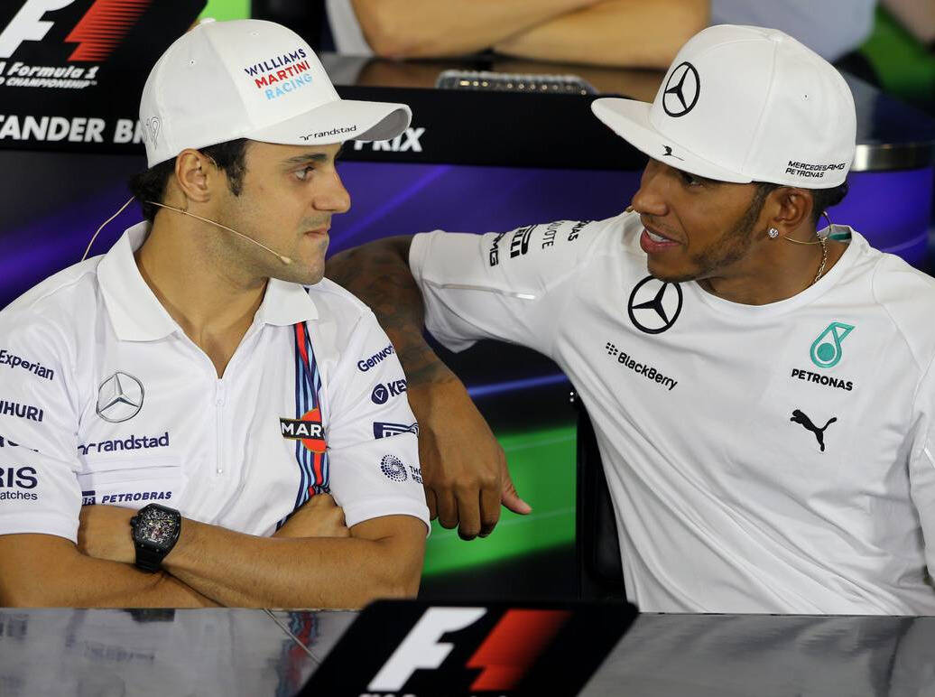 Foto zur News: Schadenfreude: Hamilton lacht nach Kritik über Massa-Crash