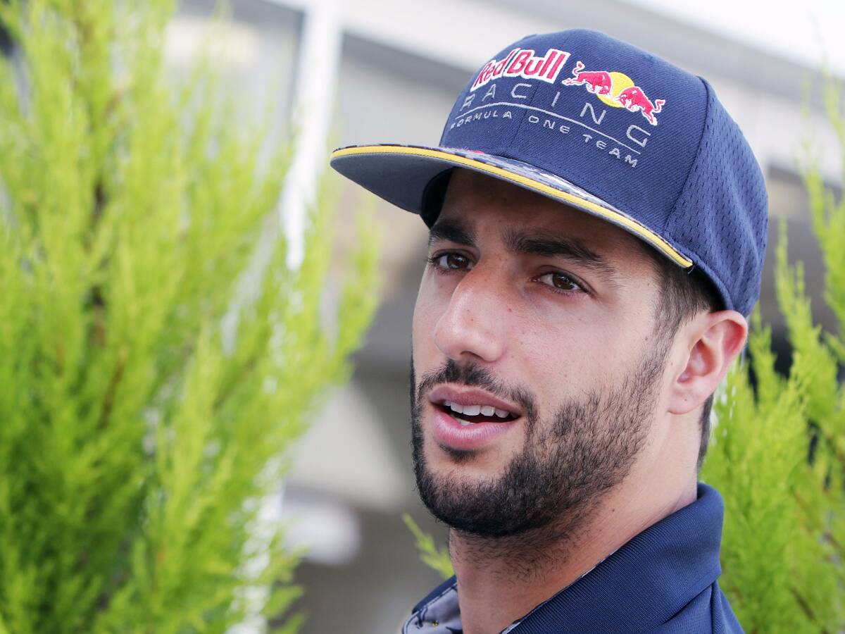 Foto zur News: Ricciardo hofft: Verlieren auf den Geraden keine 1,2 Sekunden