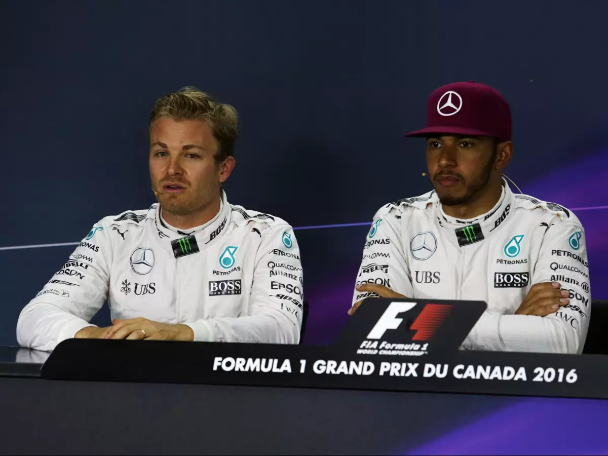 Foto zur News: Nach Montreal: Rosberg spricht Hamilton auf erste Kurve an