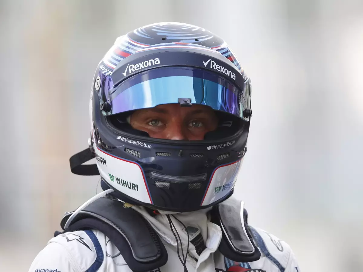 Foto zur News: "Inakzeptabel": Valtteri Bottas schimpft über losen Gullydeckel