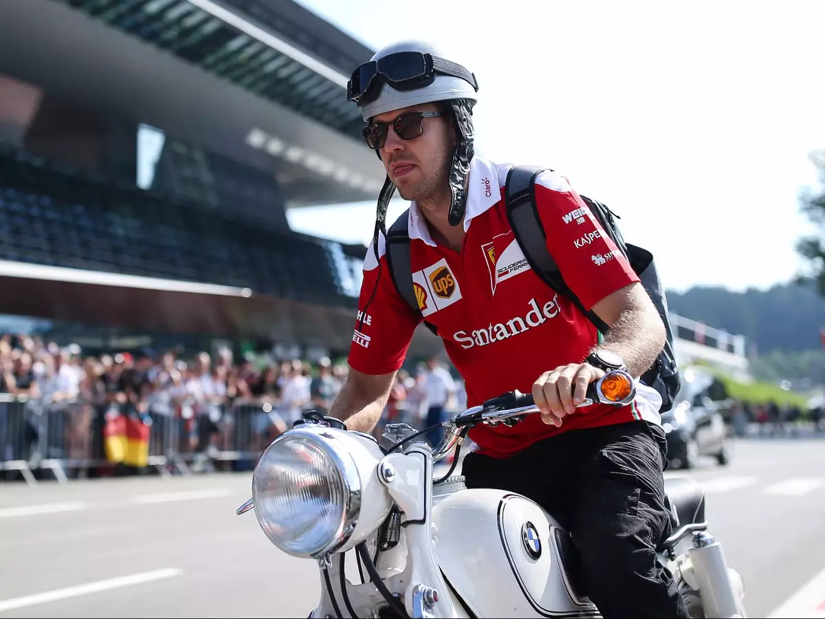 Foto zur News: Der Weltmeister von nebenan? Vettel nimmt auch mal den Bus