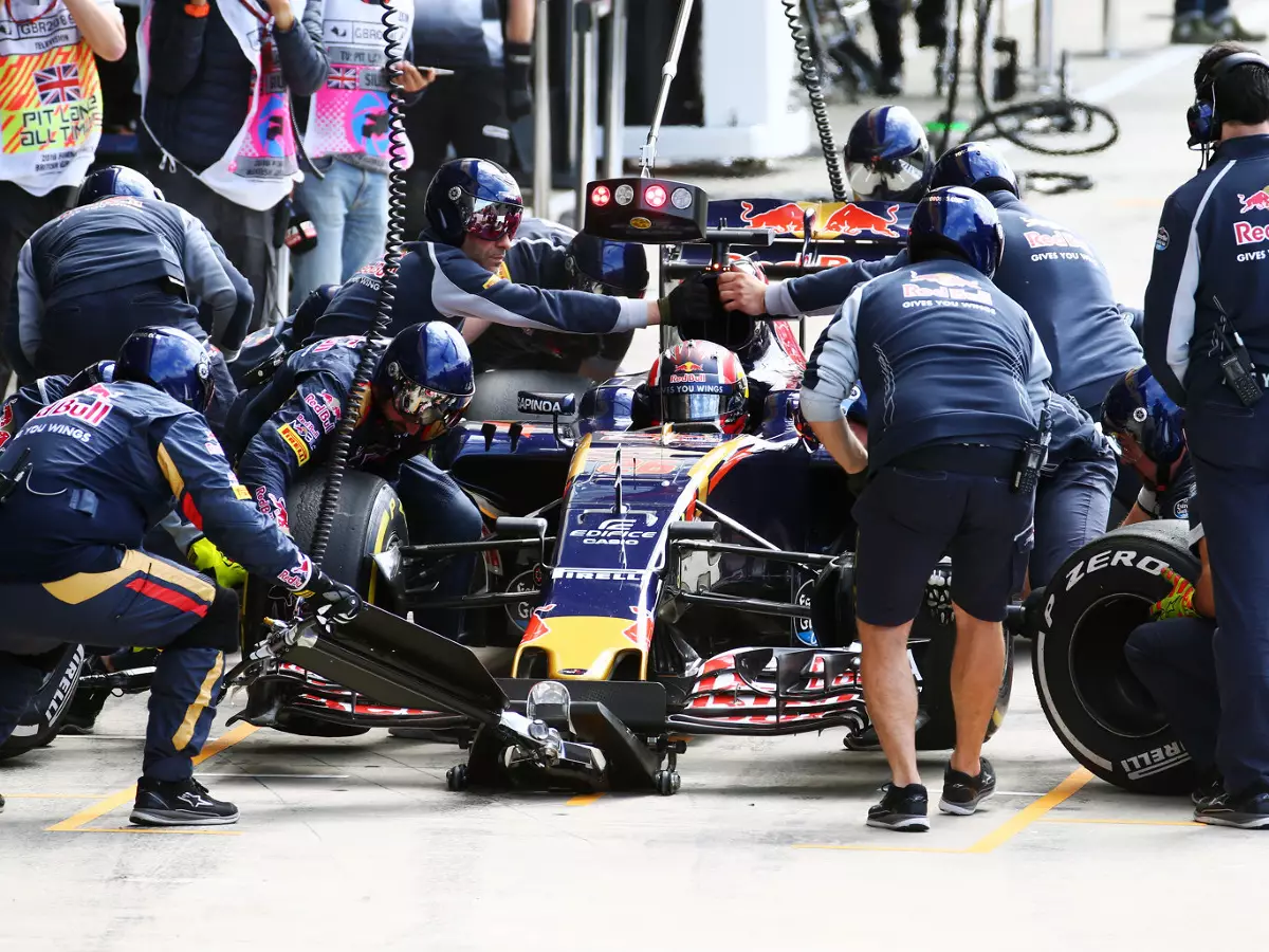 Foto zur News: Schnelle Boxenstopps: Toro Rosso will Williams kopieren