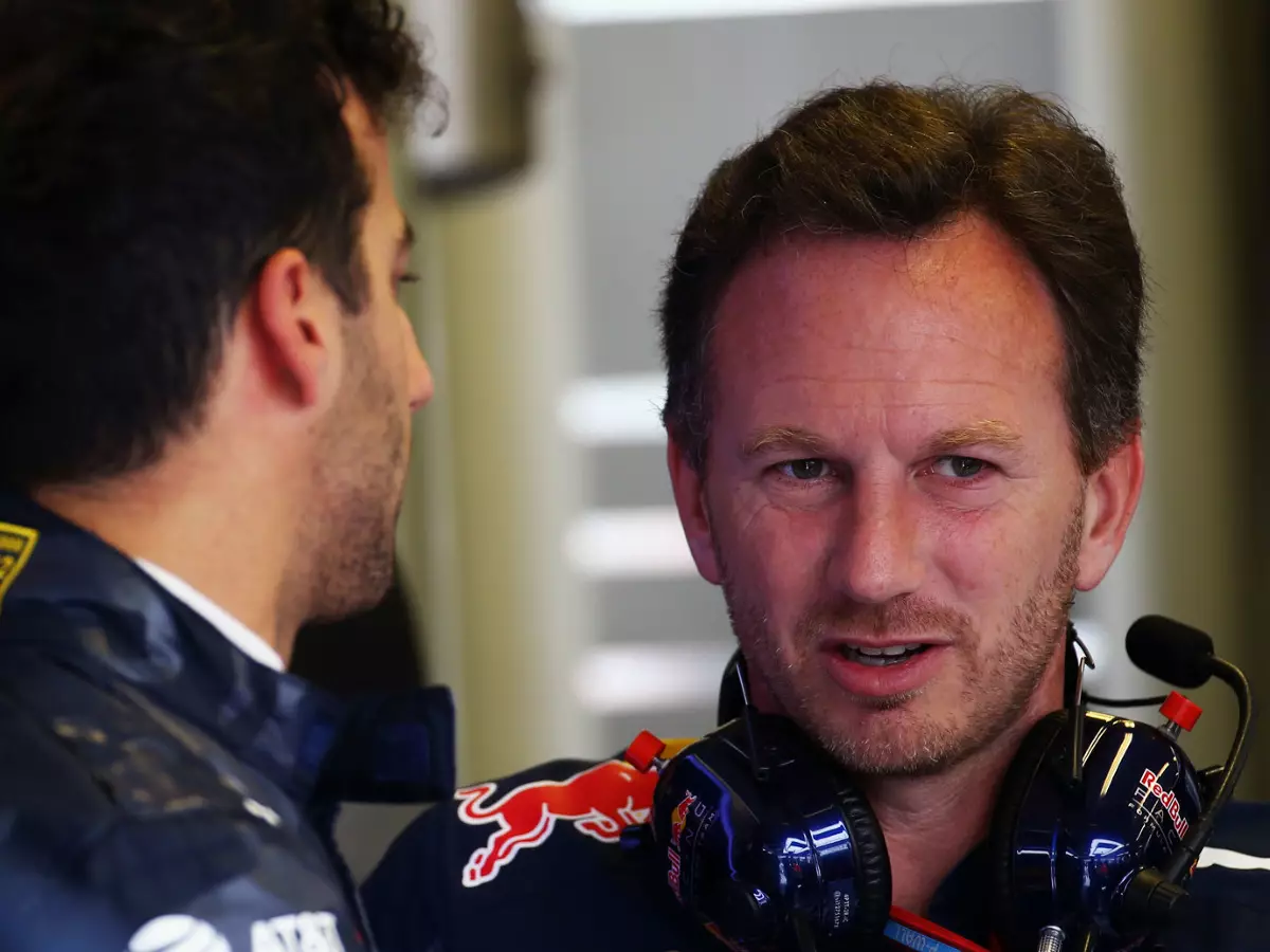 Daniel Ricciardo, Christian Horner Foto zur News: Horner: "107-Prozent-Regel ist nicht für rote Flaggen gemacht"