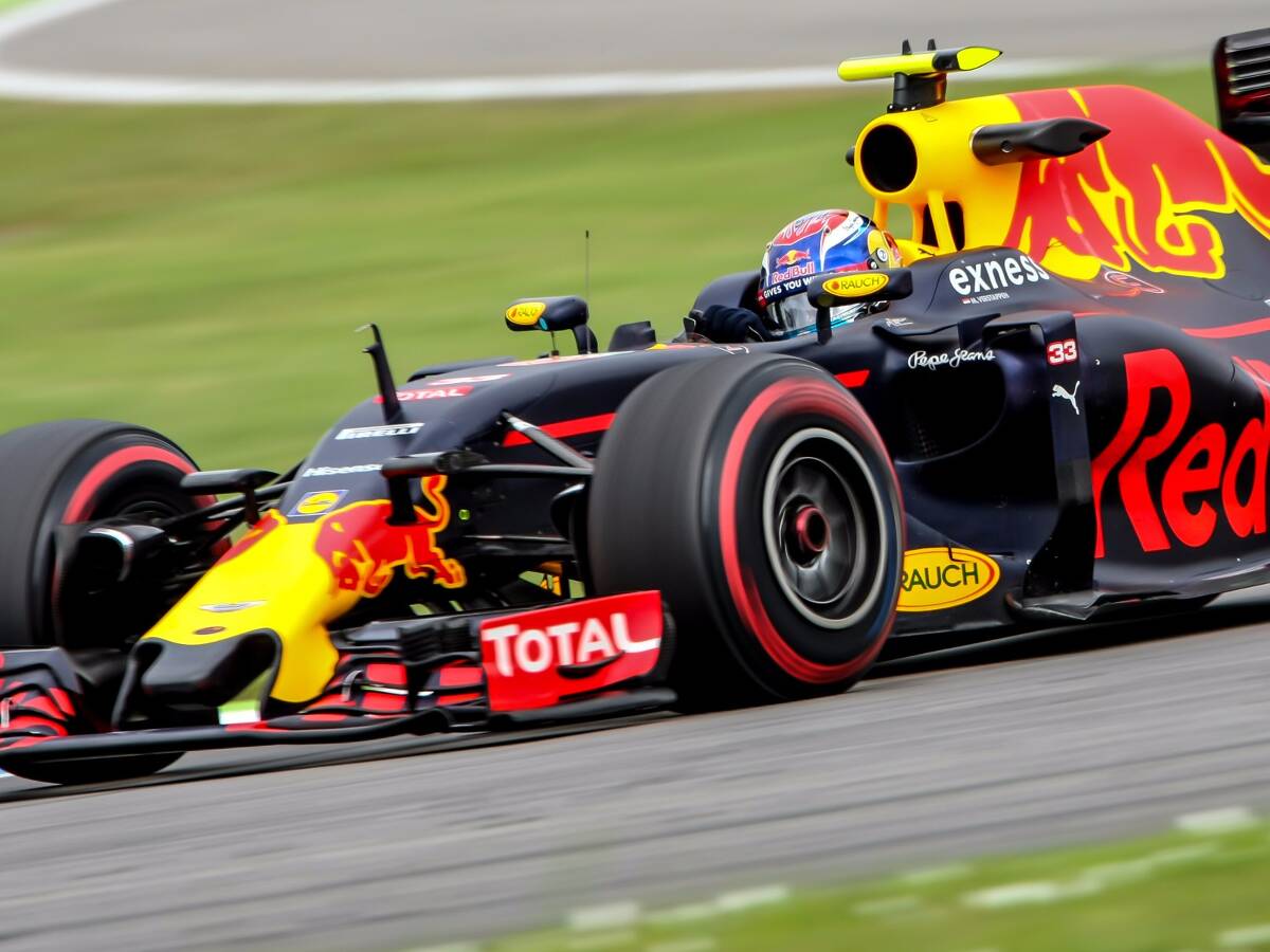 Foto zur News: Freitagserfolg: Red Bull im Longrun auf Mercedes-Niveau
