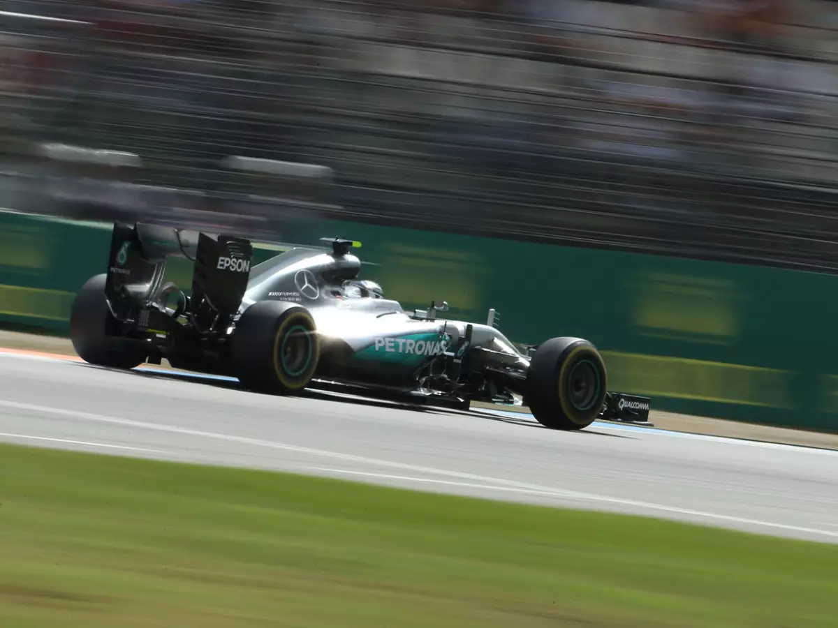 Foto zur News: Formel 1 Hockenheim 2016: Rosberg wieder vor Hamilton