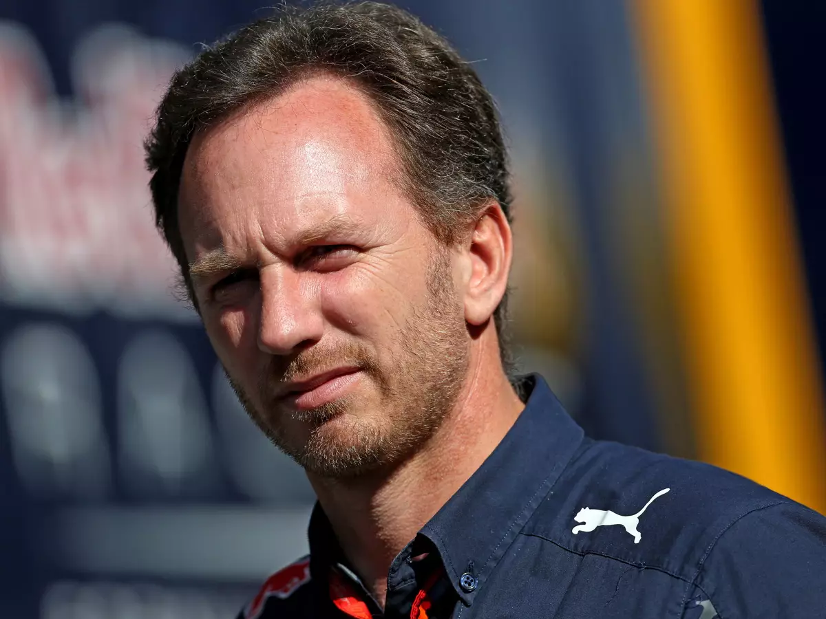 Christian Horner Foto zur News: Horner verteidigt Regel-Wende: Besser als der falsche Weg