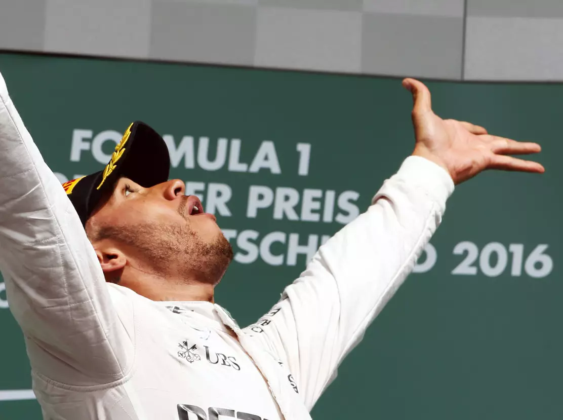 Lewis Hamilton Foto zur News: Hamilton wieder euphorisch: An einem guten Tag unschlagbar