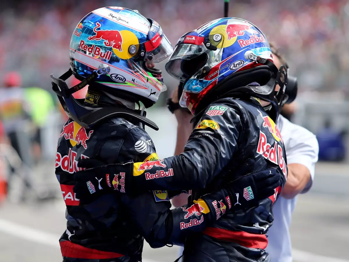 Foto zur News: Christian Horner: Max Verstappen kann auch Teamplayer sein