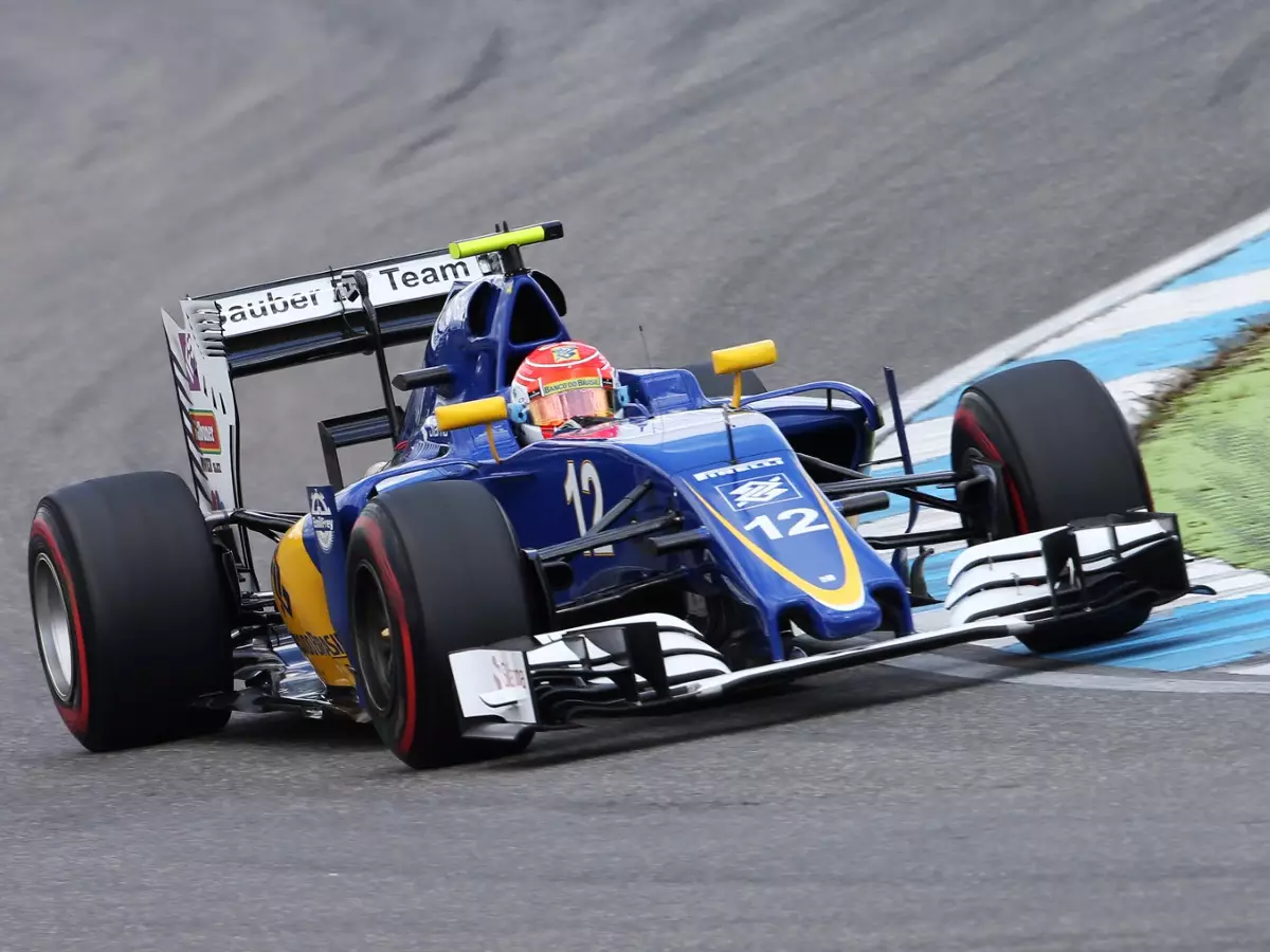 Foto zur News: Sauber wirft die Update-Maschine an: Neuer Frontflügel in Spa