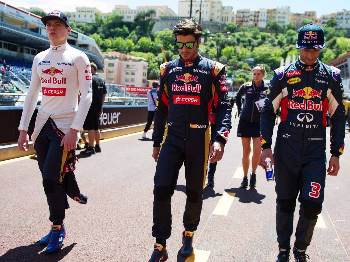 Foto zur News: Daniel Ricciardo: "War durch Sainz vor Verstappen gewarnt"