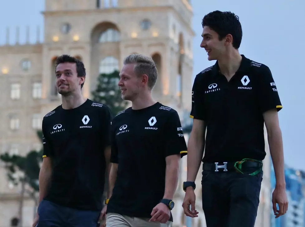 Jolyon Palmer, Kevin Magnussen, Esteban Ocon Foto zur News: Formel-1-Fahrerkarussell 2017: Renault sucht einen "Leader"