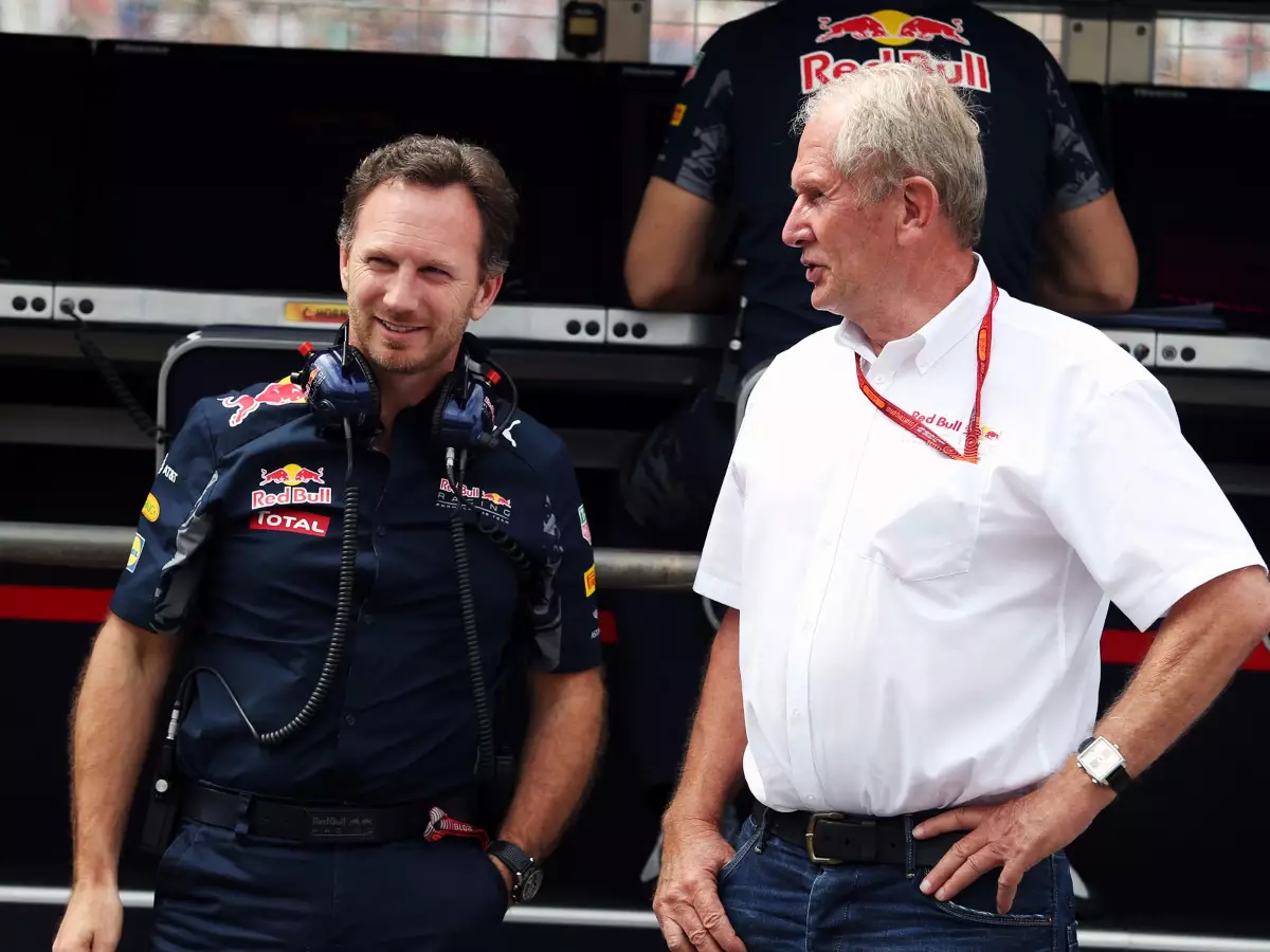 Christian Horner, Helmut Marko Foto zur News: Red Bull: Lücke zu Mercedes dank Renault-Antrieb halbiert