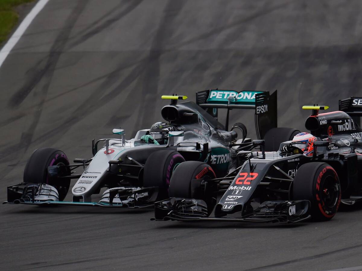 Foto zur News: Jenson Button: Mercedes-Rivalen "lassen Formel 1 im Stich"