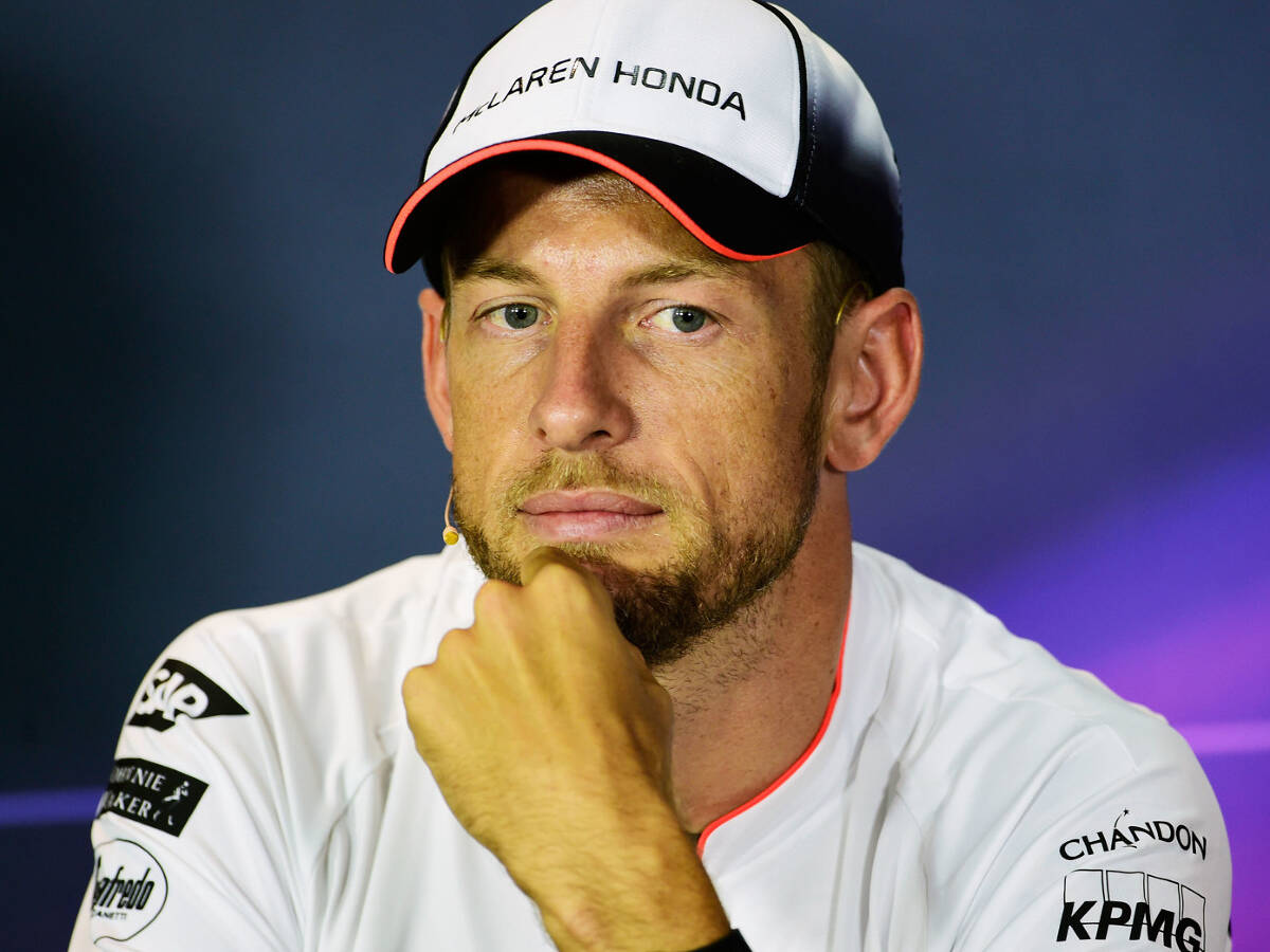 Foto zur News: McLaren-Piloten 2017: Button tritt zurück, Vandoorne kommt