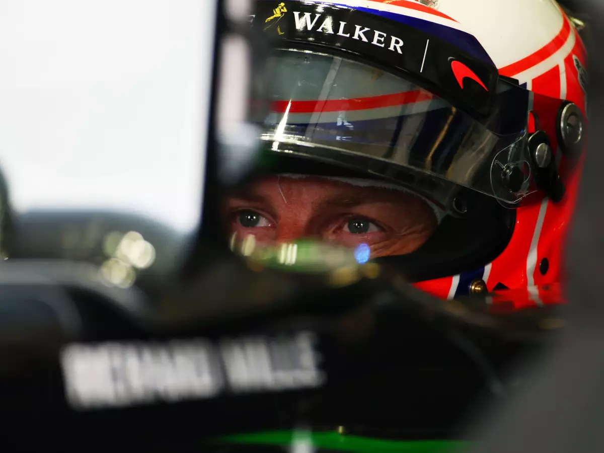 Jenson Button Foto zur News: Jenson Button: Formel-1-Comeback 2018 realistische Option