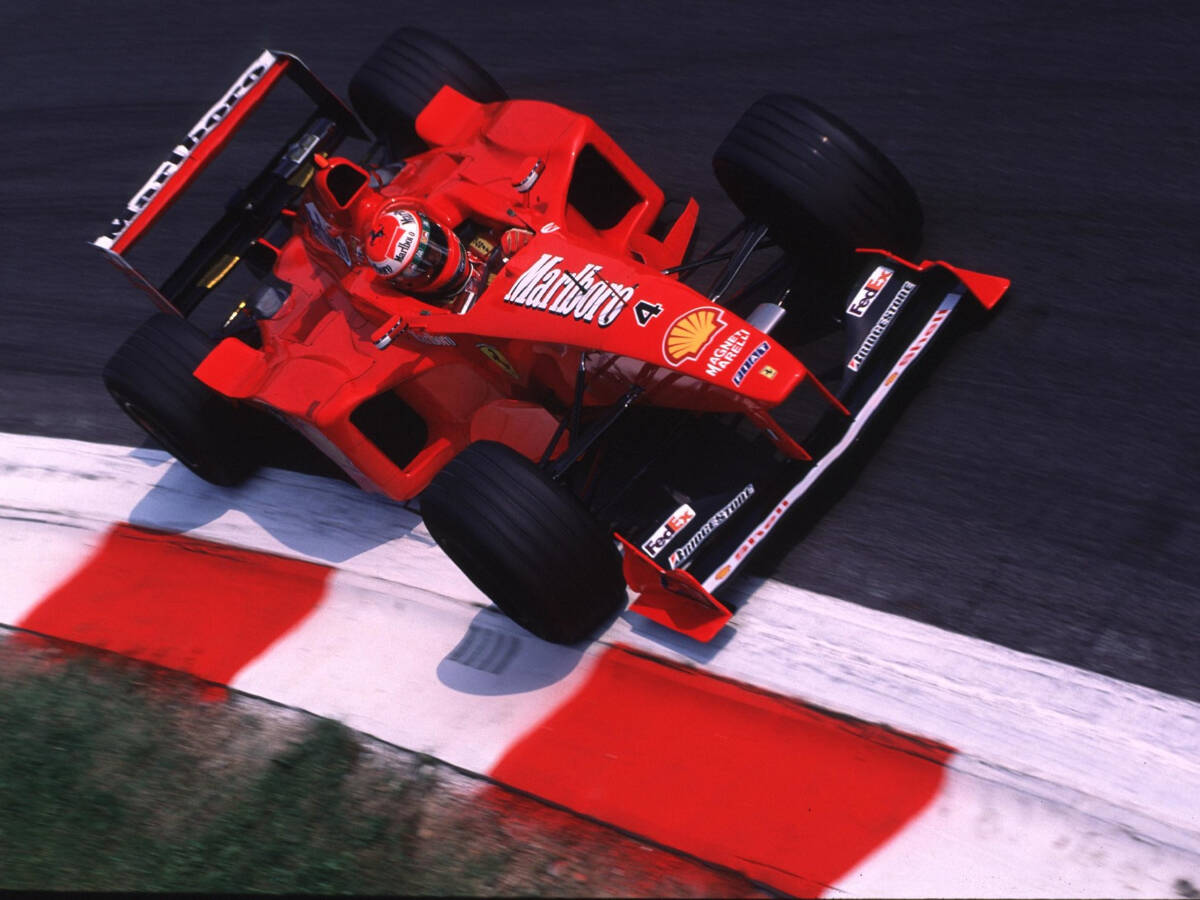 Foto zur News: Drink mit Eddie Irvine: Formel 1 serviert "die gleiche Scheiße"