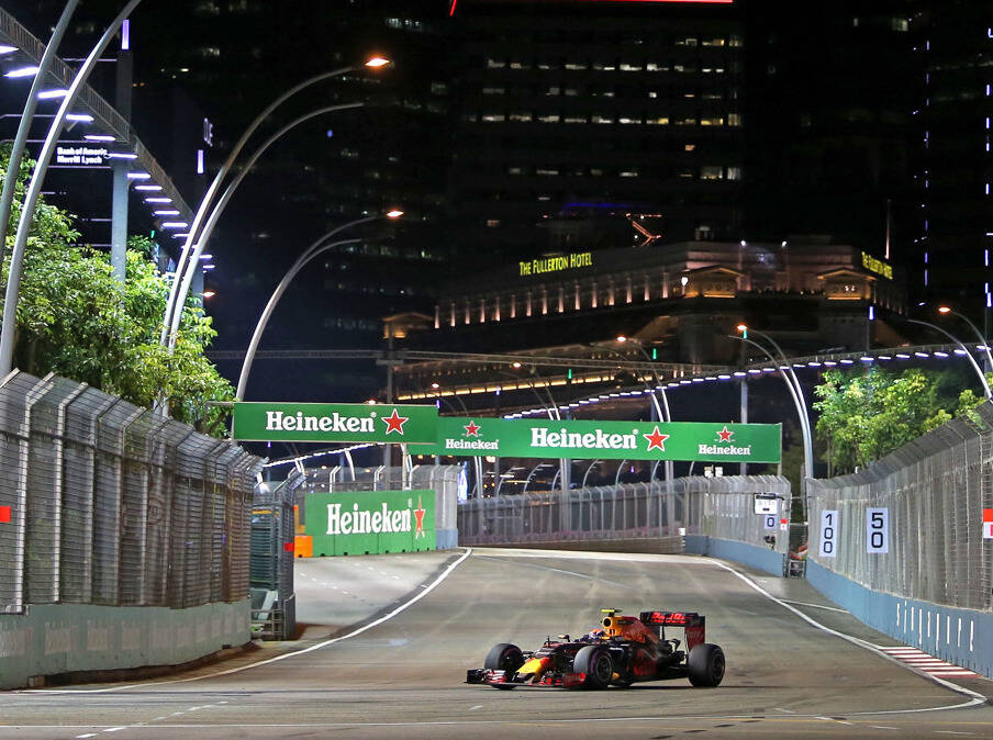 Foto zur News: Starke Singapur-Longruns: Neue Red-Bull-Updates überzeugen