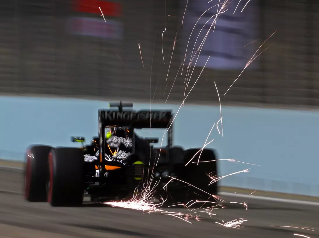 Sergio Perez Foto zur News: Force India: Perez mit Lenkproblem deutlich hinter Hülkenberg