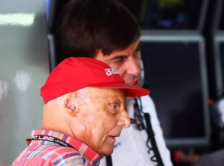 Foto zur News: Wolff #AND# Lauda: Einjähriger Kuschelkurs mit viel Erfolg