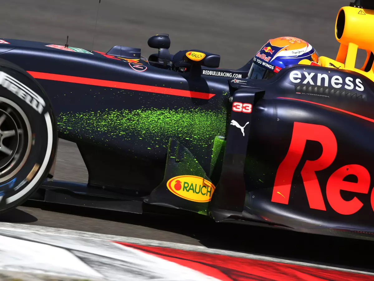 Foto zur News: Formel 1 Malaysia 2016: Verstappen dominiert Longrun-Tests