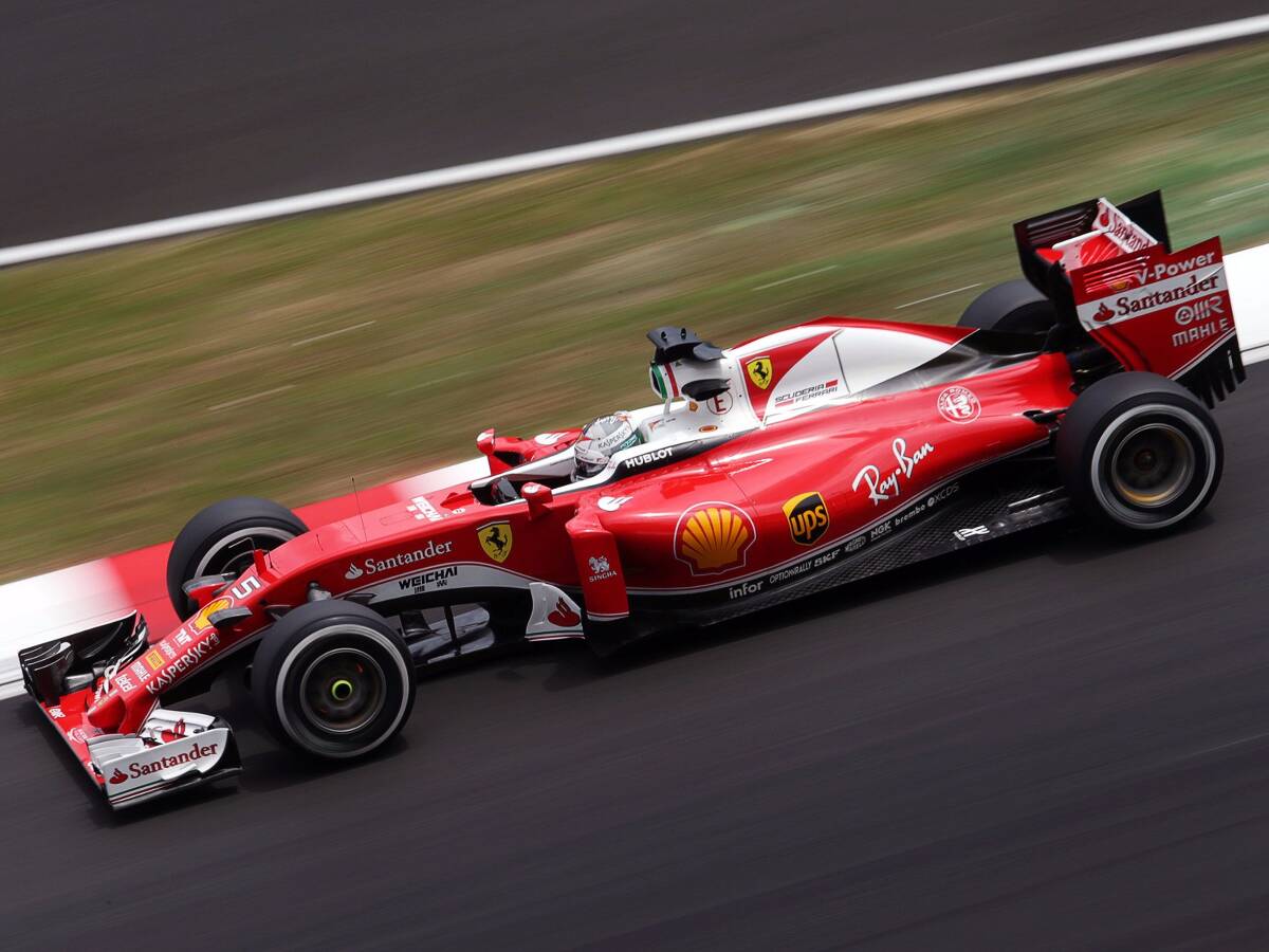 Foto zur News: Ferrari verliert "Katz-und-Maus-Spiel" mit Red Bull am Samstag