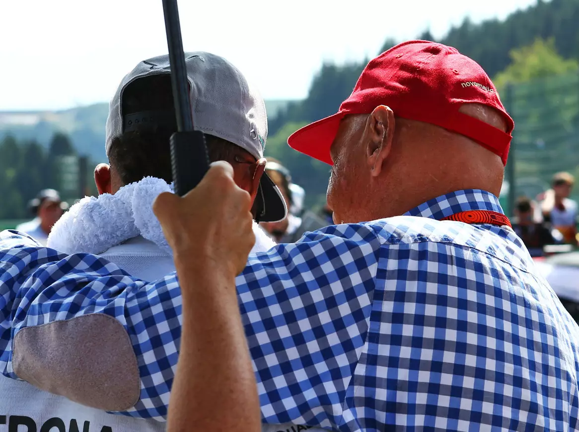 Foto zur News: Niki Lauda: "Hamilton kann einem auf den Wecker gehen"