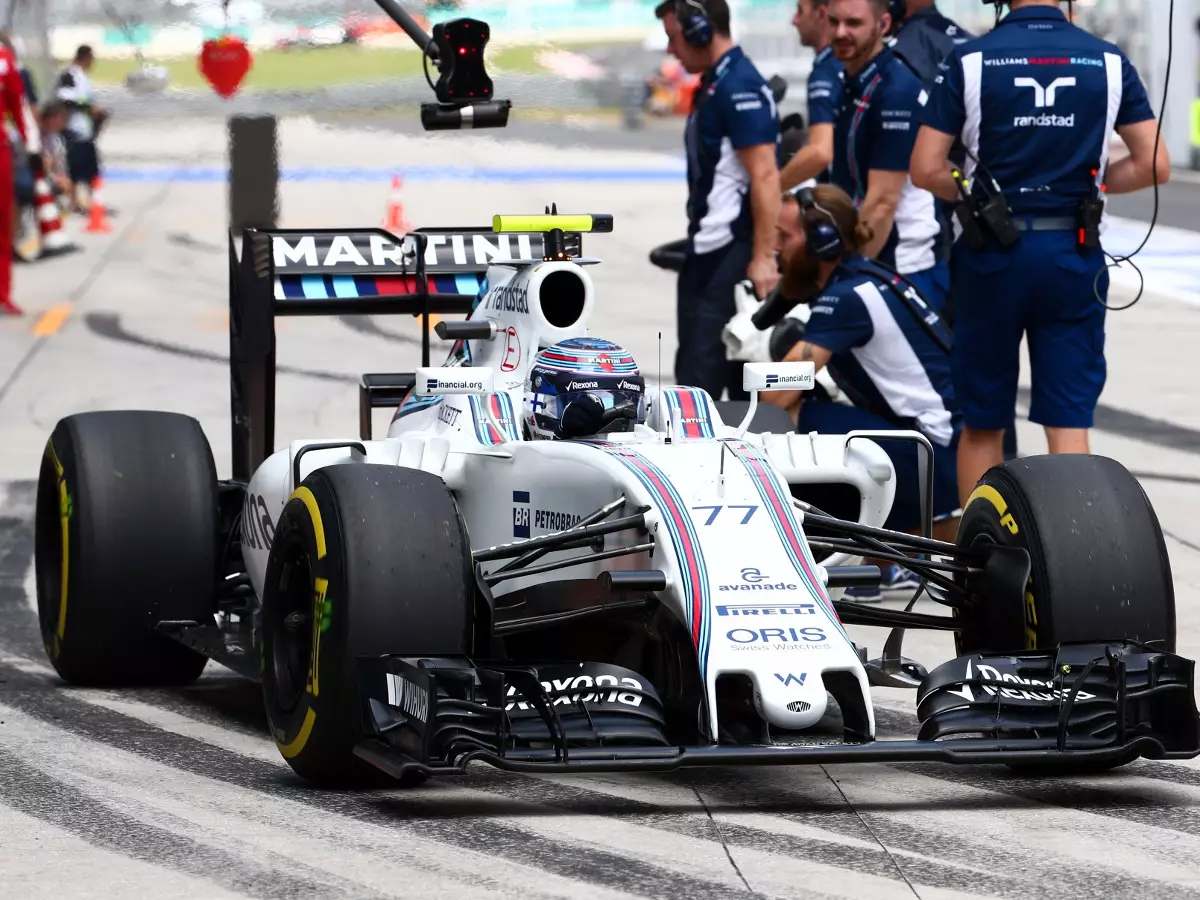 Foto zur News: Williams in Suzuka: Q3 im Visier, neue Sicherheitsgurte im Test