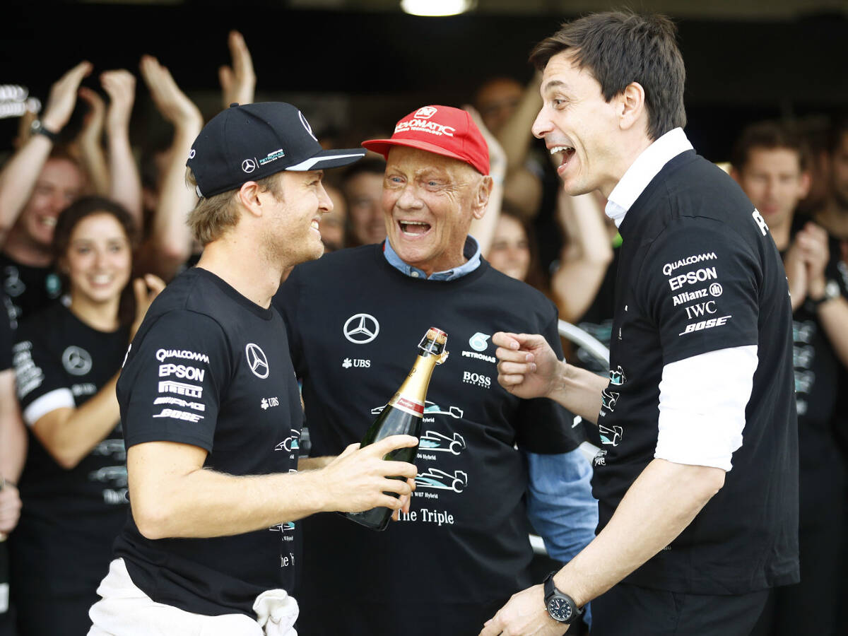 Foto zur News: Niki Lauda: Kein Weltmeister-Bier beim Heimflug im Privatjet