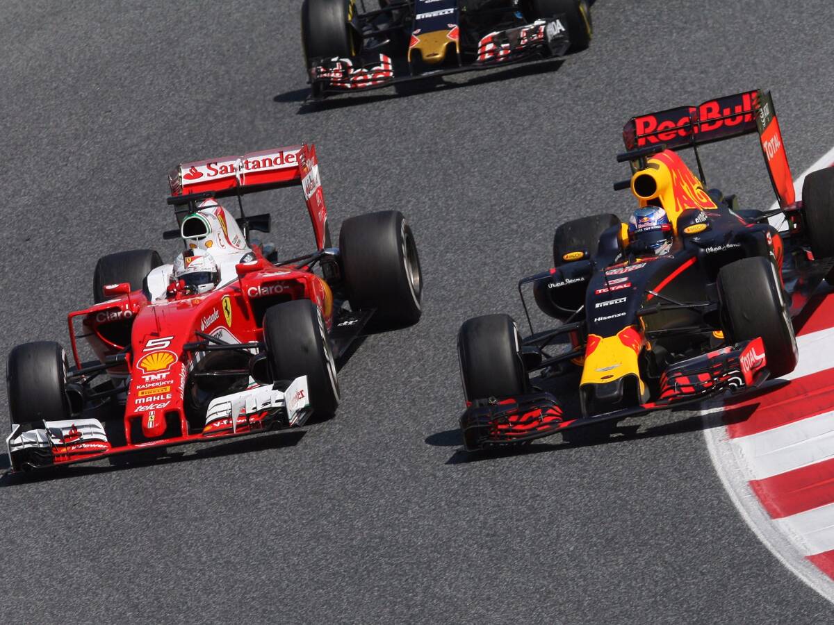 Foto zur News: Red Bull glaubt an Platz zwei: Ferrari nur in Brasilien im Vorteil