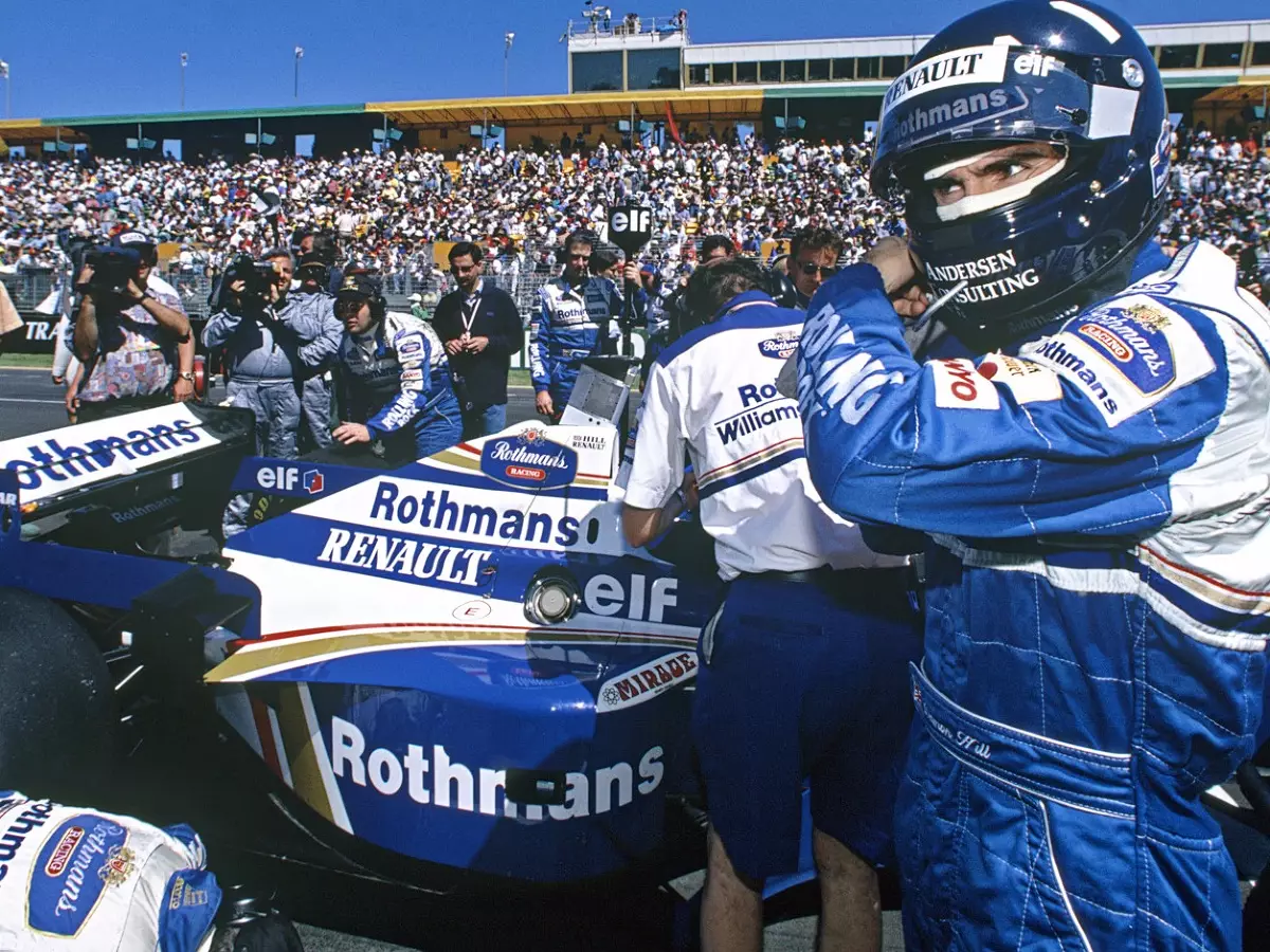 Foto zur News: Vor 20 Jahren: Red-Bull-Trick macht Damon Hill zum Champion