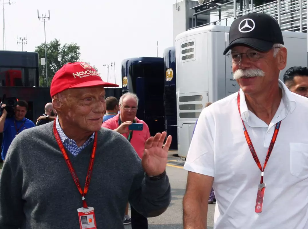 Foto zur News: Niki Lauda: 750.000 Euro Gage, neuer Mercedes-Vertrag