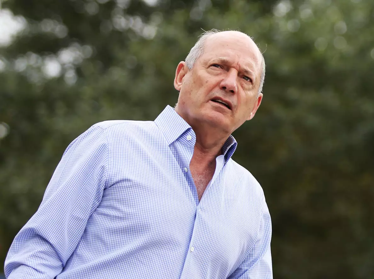 Ron Dennis Foto zur News: Nur ohne Schuhe in Ron Dennis' Privatjet: Stimmt's wirklich?