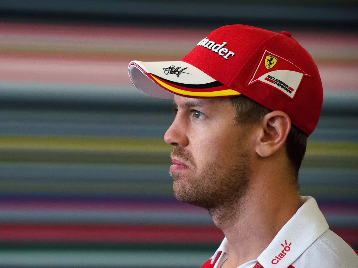 Sebastian Vettel Foto zur News: Vettel verteidigt späte Ferrari-Updates: "Wir lernen für 2017"
