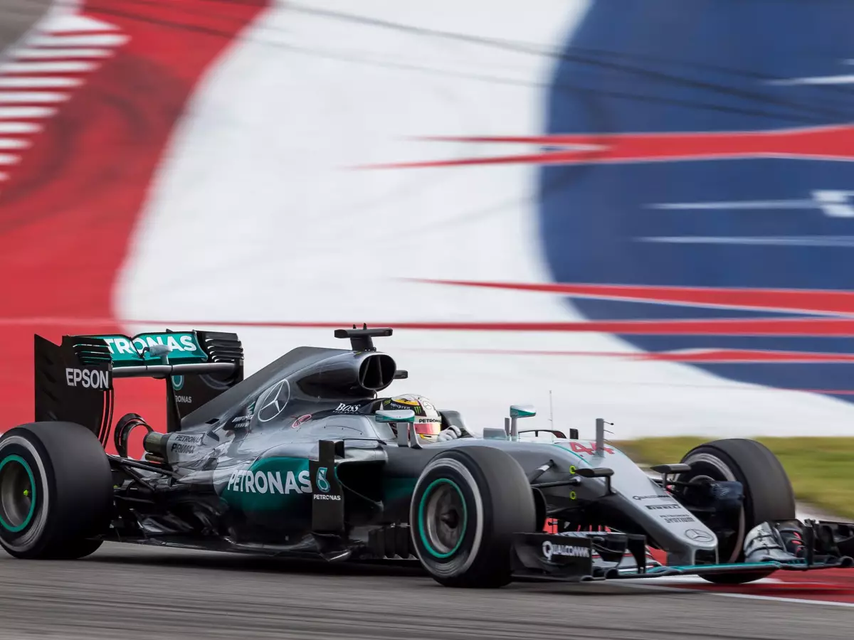 Foto zur News: Trotz US-Sieg: Lewis Hamilton schiebt Motoren-Paranoia