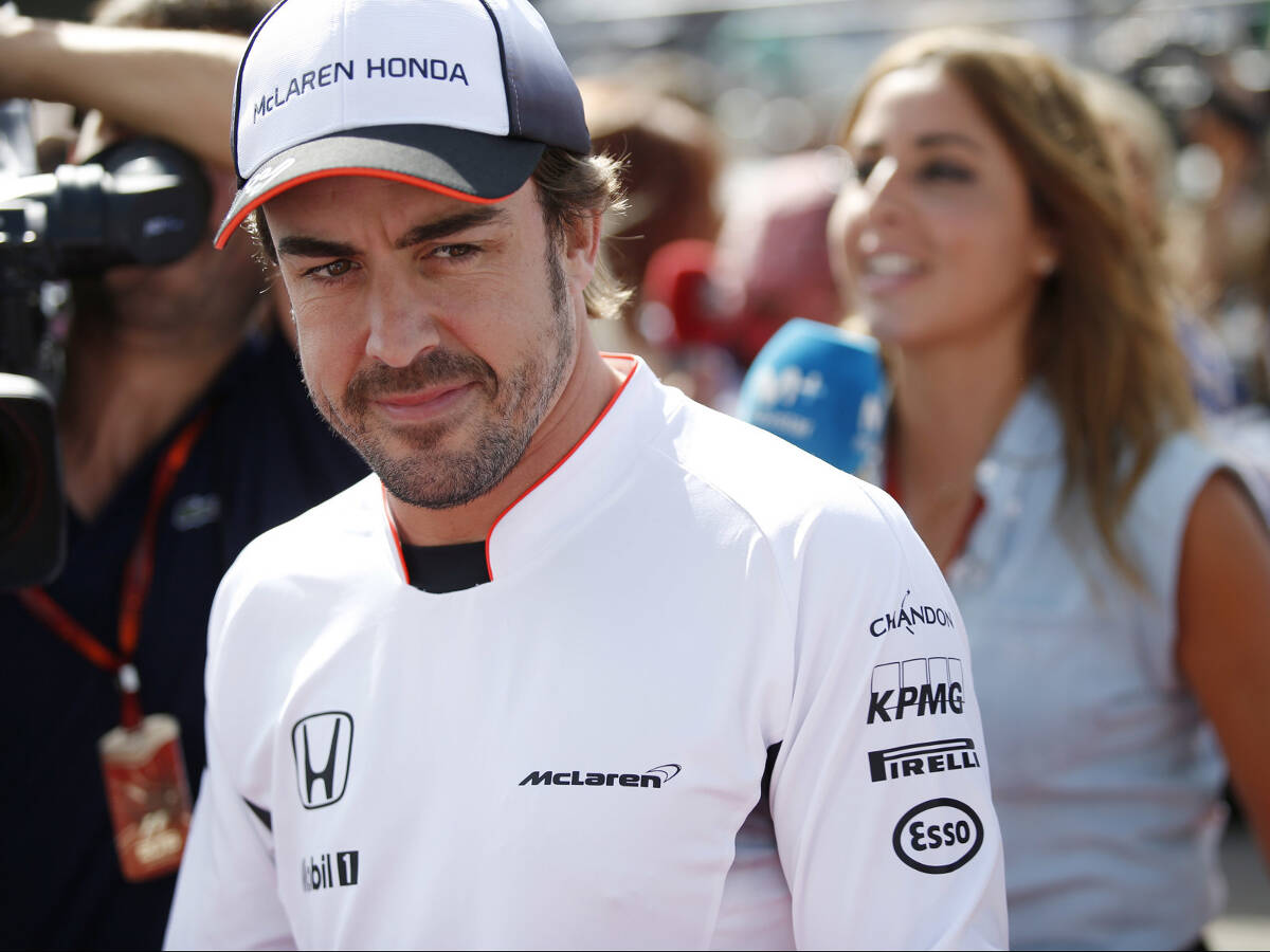 Foto zur News: Alonso: Verpasste Pirelli-Tests ein Nachteil für McLaren