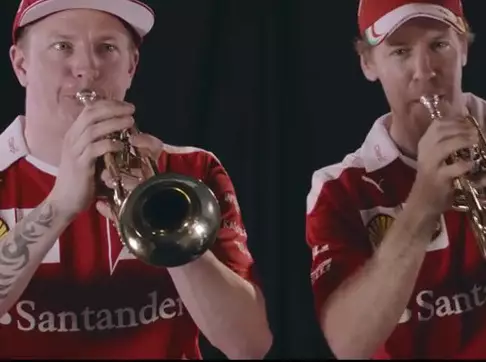 Foto zur News: Video: Vettel und Räikkönen beim Trompetenunterricht